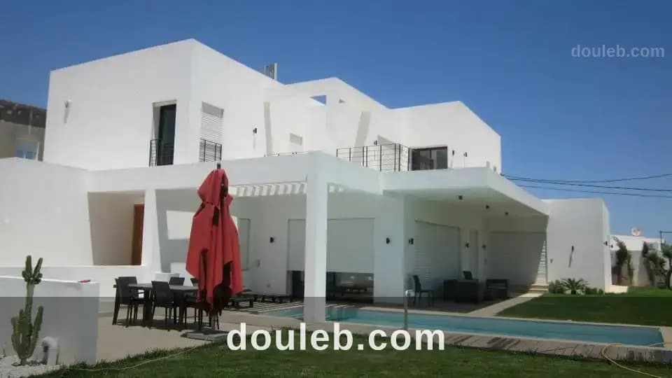 Villa de prestige à la soukra sidi frej à Ariana