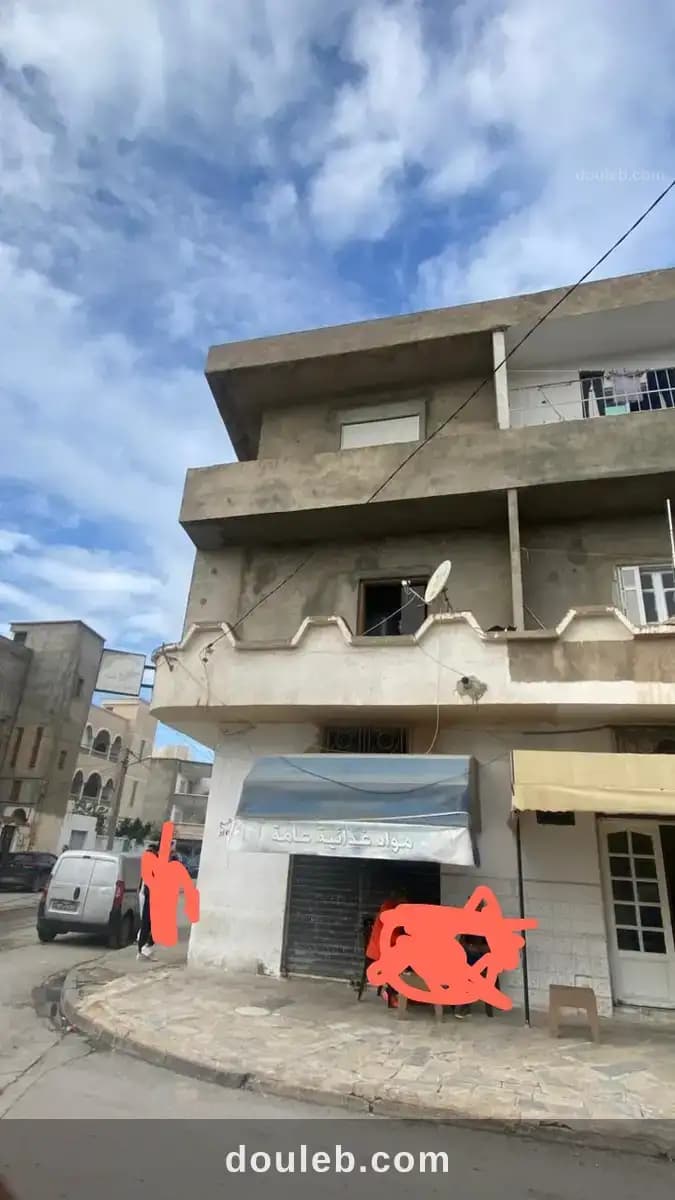 Immeubles maison et 4 appartement à Manouba