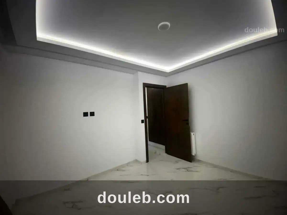Appartement s1 vide - Miniature 3