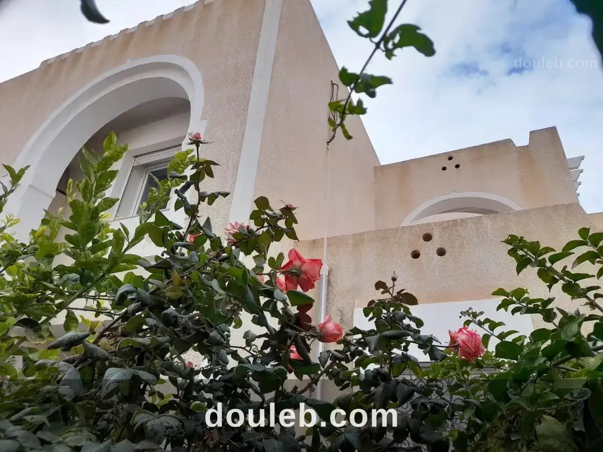 Villa haut standing de 3 étages à Médenine