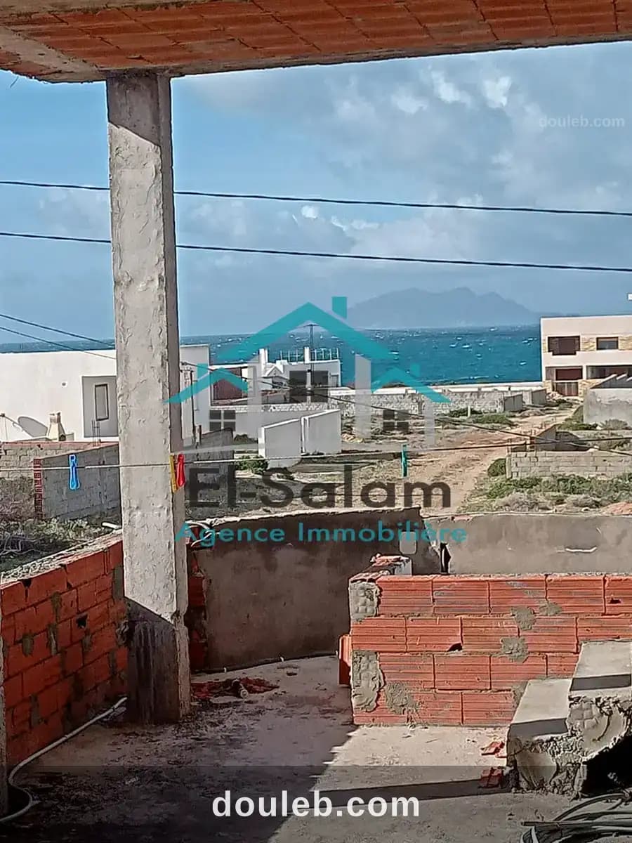 Maison 300m de lma plage situé a el hawaria à Nabeul