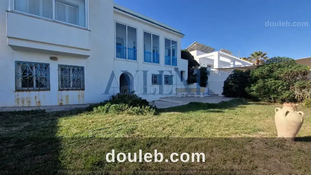 Une magnifique villa s3 pieds dans l'eau à Tunis