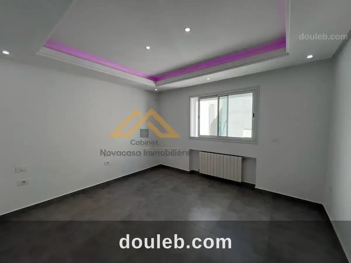 Superbe appartement s2 avec vue mer chott mariem - Miniature 5