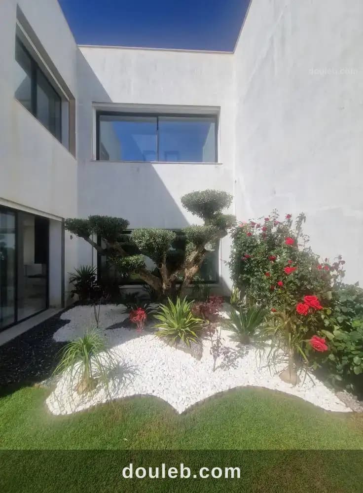 Jabes une villa très haut standing à Ariana