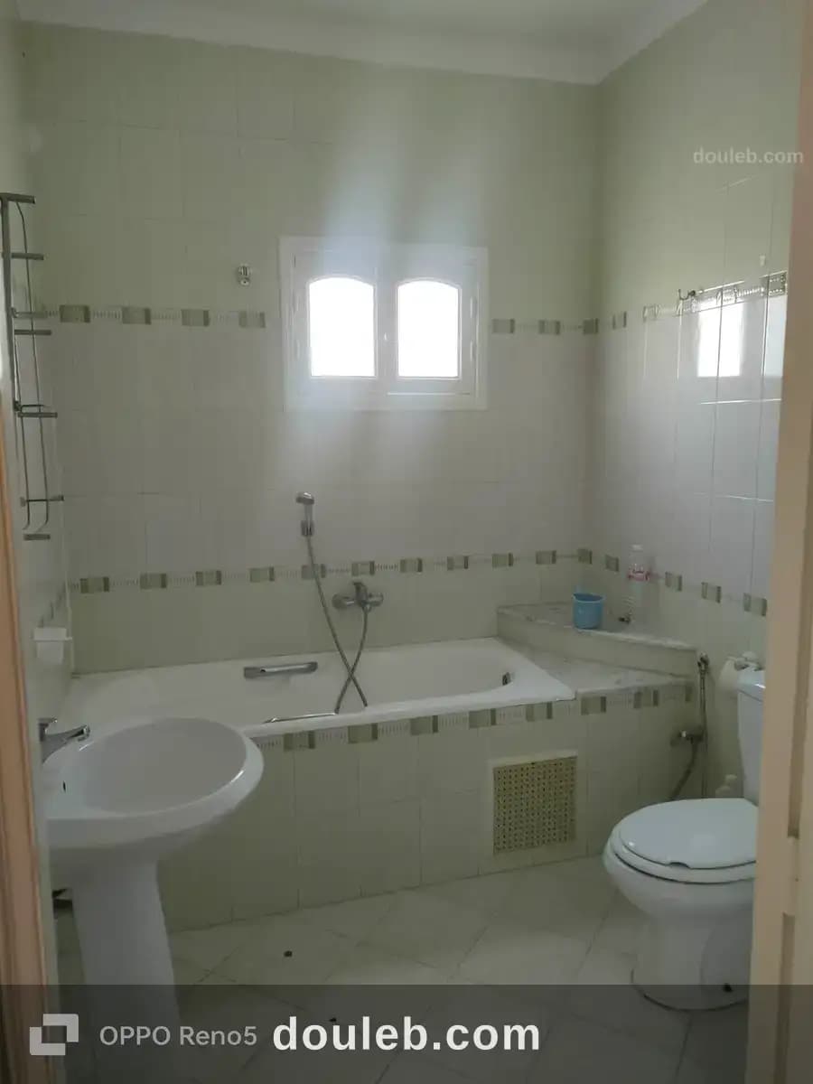 Etage de villa spacieux s 2 pour couple mariée - Miniature 4