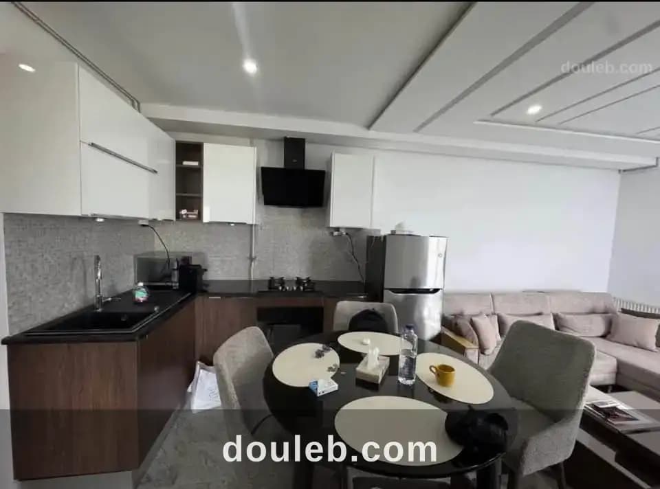Appartement vue dégagée sur la clinique la soukra - Miniature 2