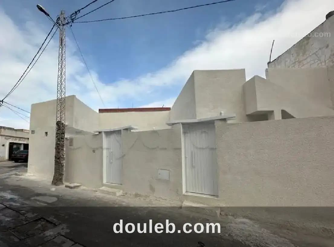 2 maisons avec titre bleu à sidi hassine à Tunis