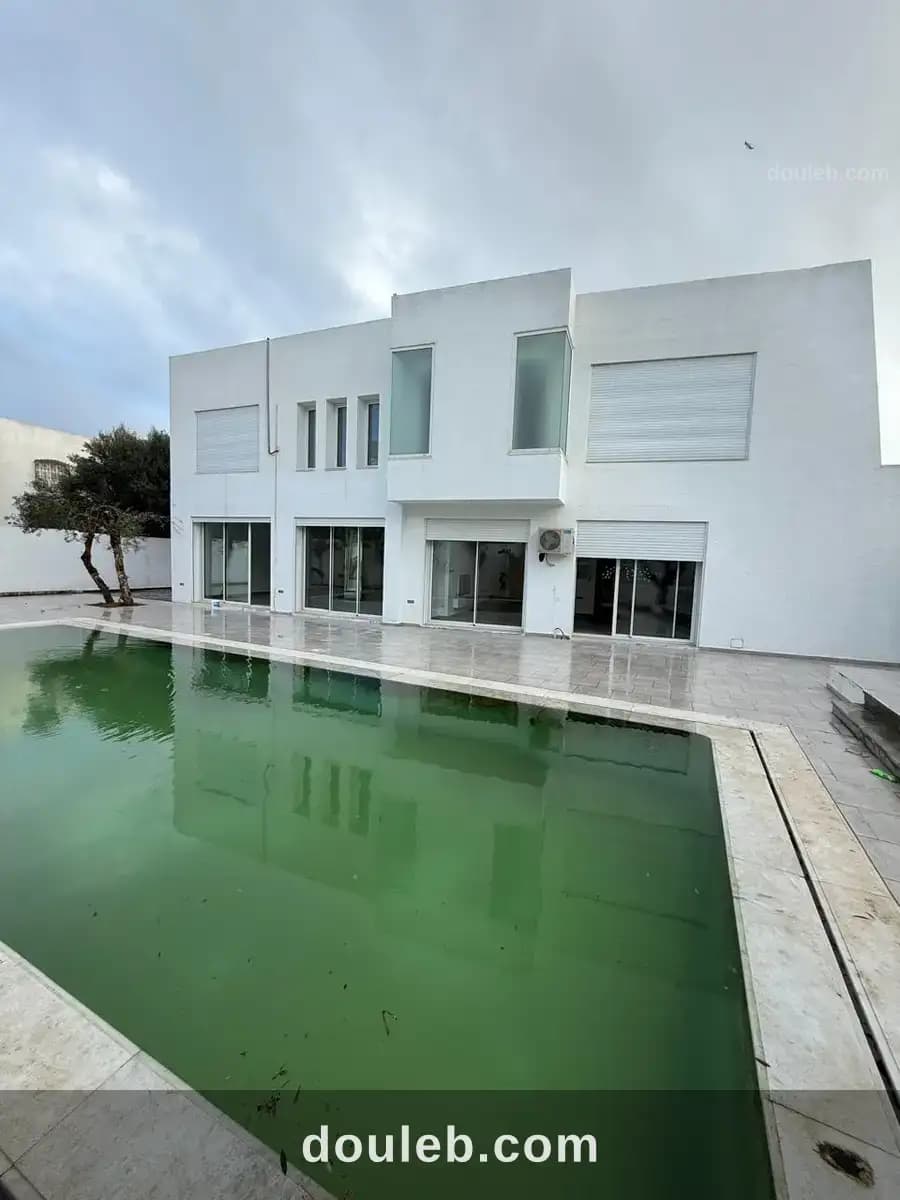 Villa haut standing avec picine à narjess kantaoui à Sousse