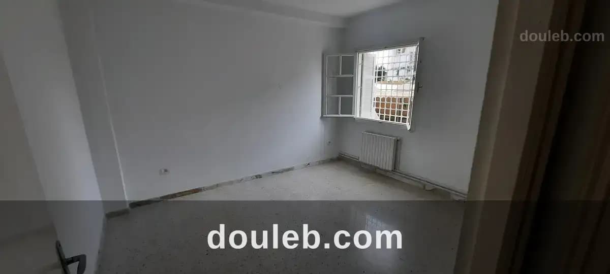 S2 près de l'hôpital mahmoud el matri à Ariana