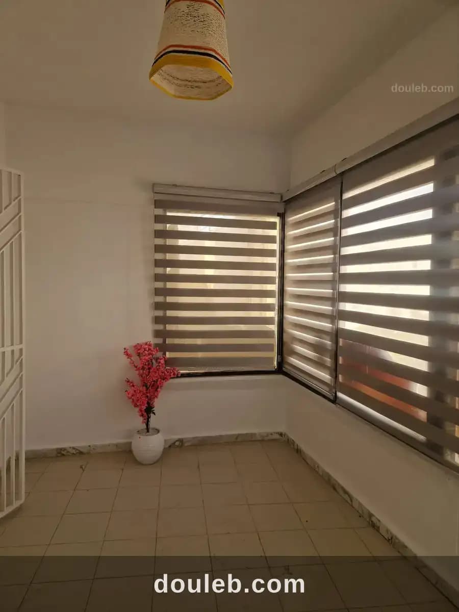 Étage de villa s2 coté rené descartes à Ariana