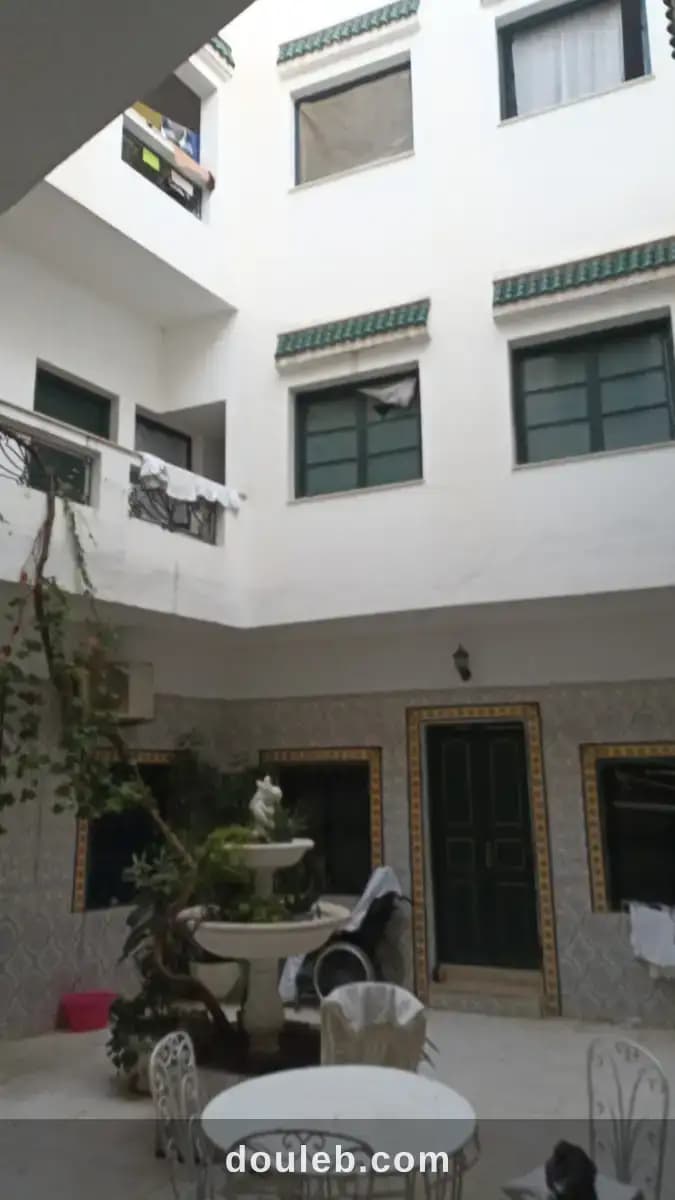 Mur et fond foyer privé à Tunis