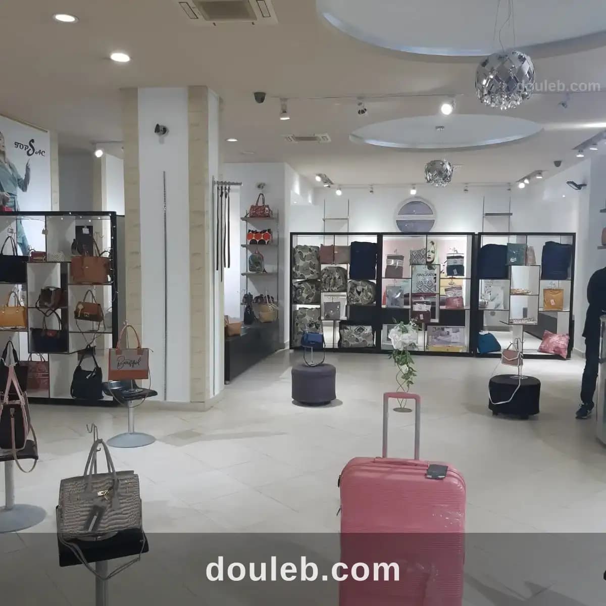 Fonds de commerce route principale mnihla tunis à Ariana
