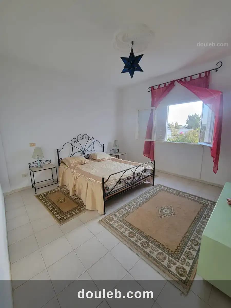 Superbe étage de villa luxueusement meublé s4 à Bizerte