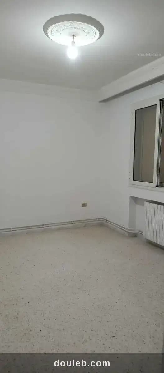 Spacieux etage villa s3 à cité ennasr - Miniature 2