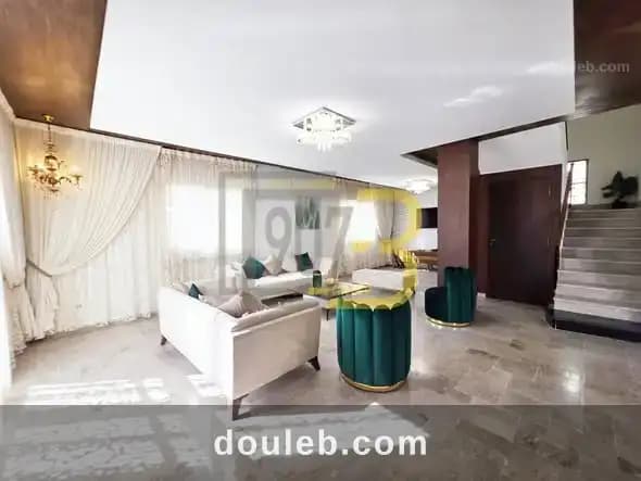 Villa s4 à ennasr sur deux niveaux à Ariana