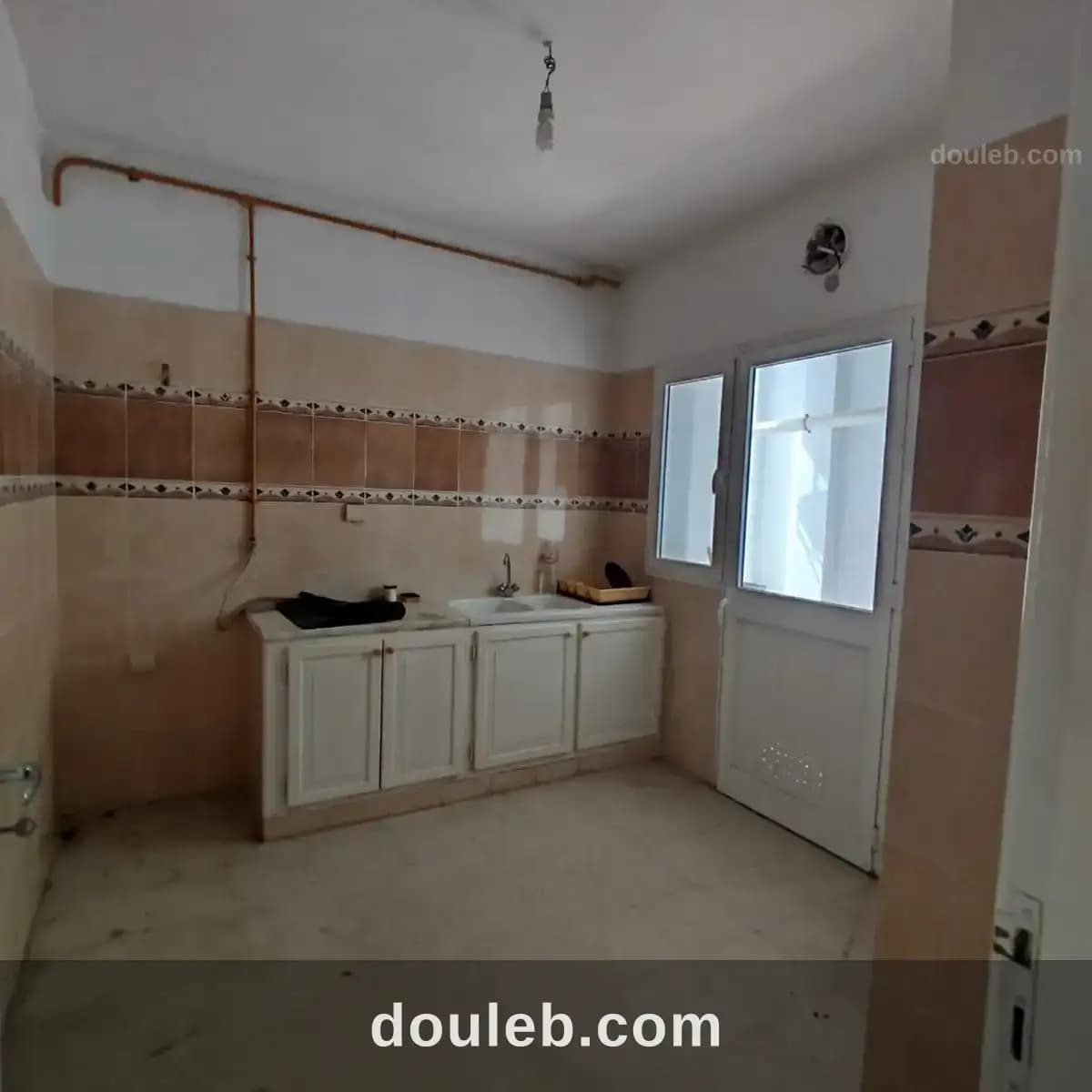 Un mignon appartement s2 à ras tabia bardo à Tunis