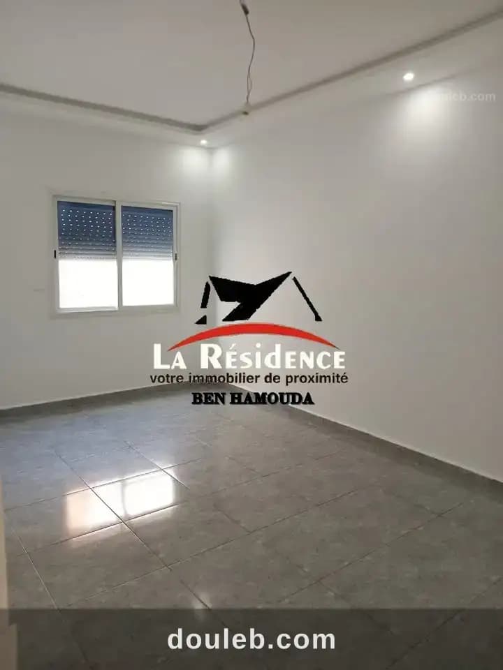Appartement au 1 er étage à bhira bizerte - Miniature 4