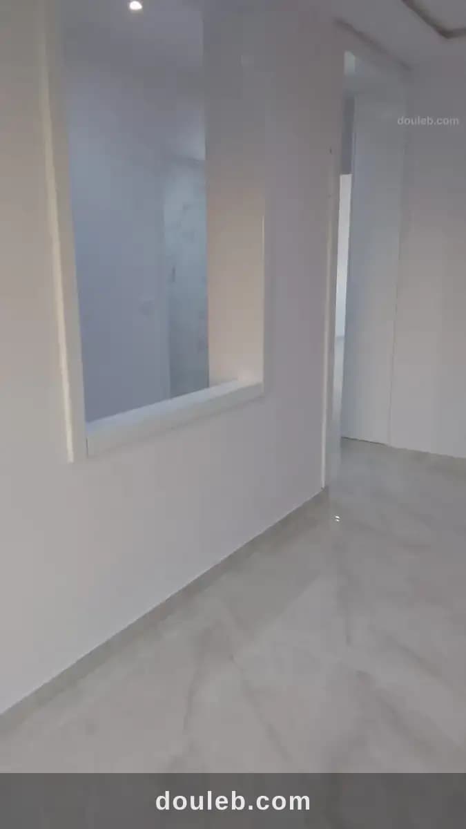 Un appartement renové à rades foret - Miniature 2