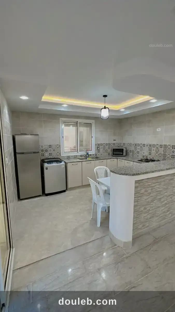 Luxueux appartement meublé pieds dans l'eau - Miniature 4