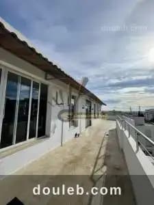 dun espace polyvalent sur ref382a à Tunis