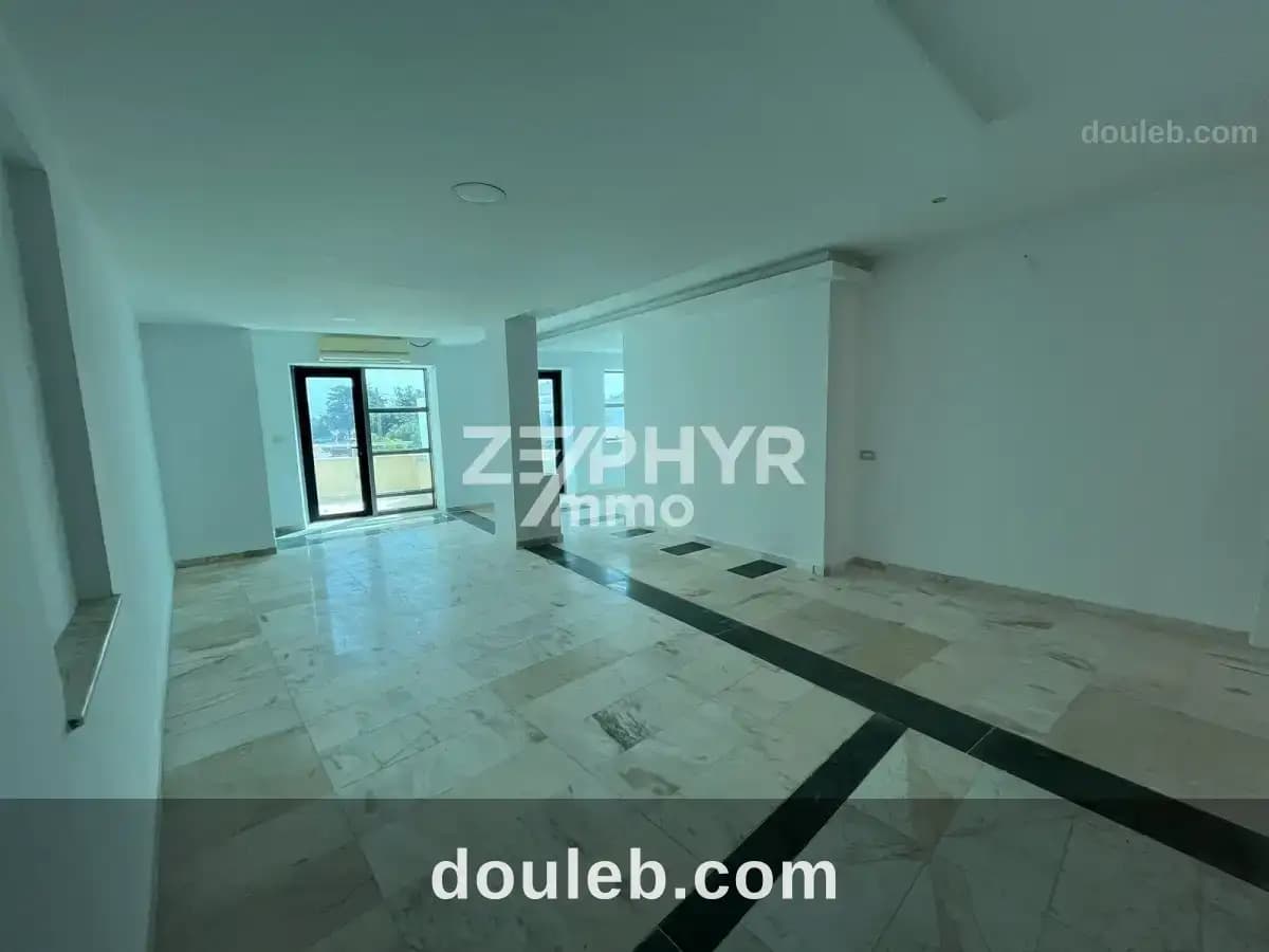 Bureau hs bien situé à la marsa à Tunis