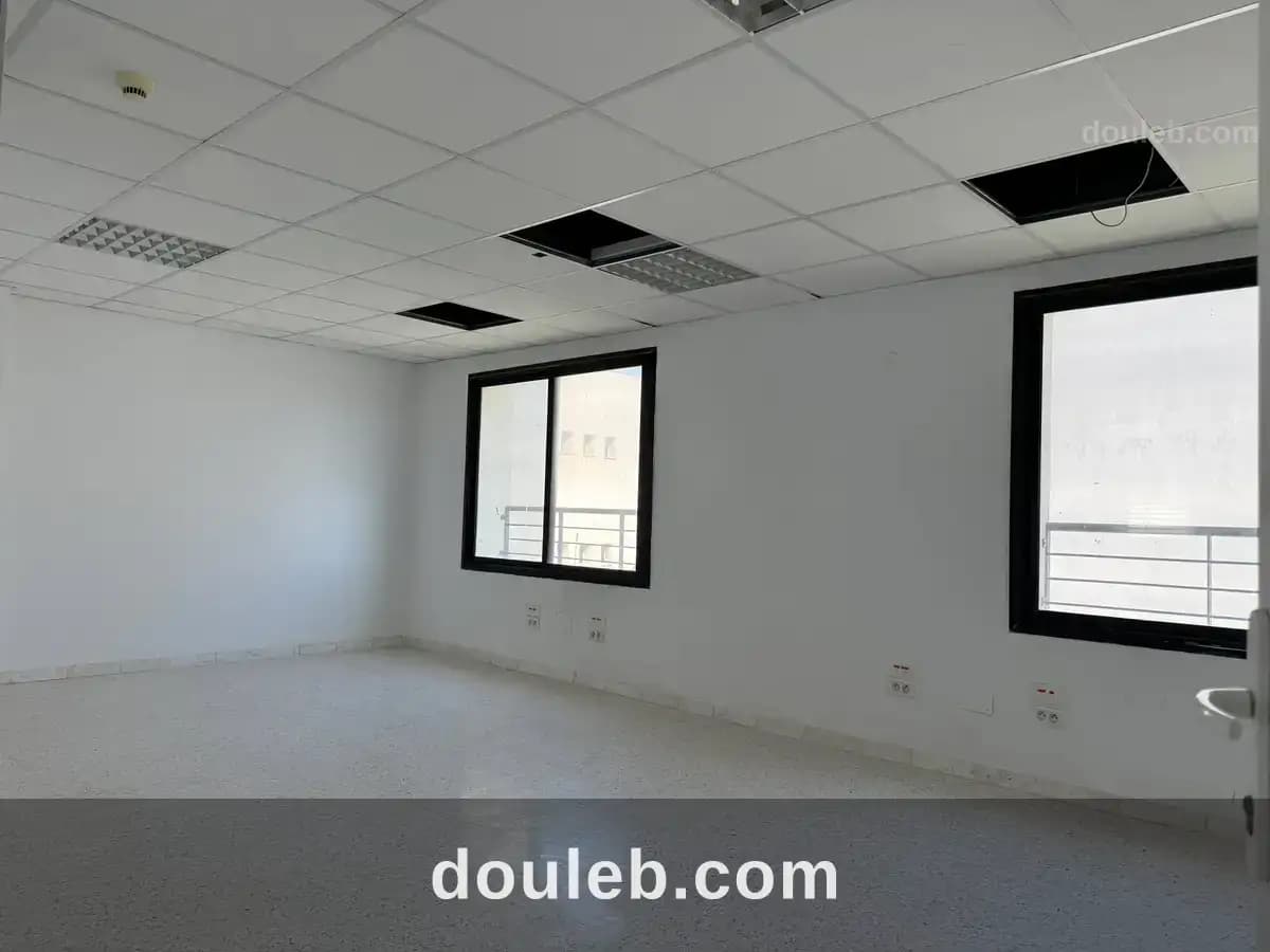 Immeuble bureautique 1800m2 bon standing au lac3 - Miniature 4