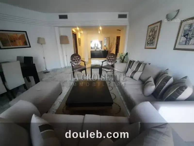 Appartement semi meublé s 3 à la marsa à Tunis