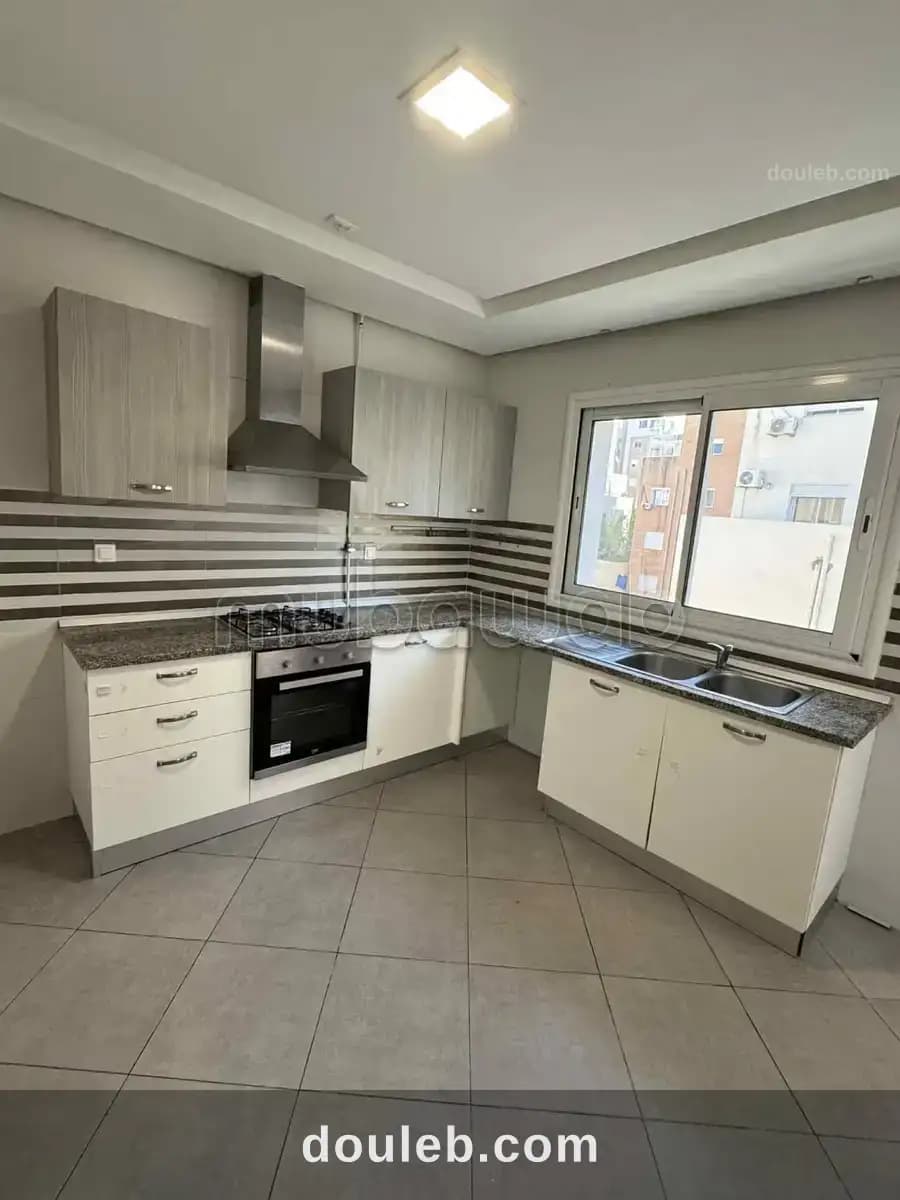 Appartement s2 hs situé à menzah 9c à Tunis
