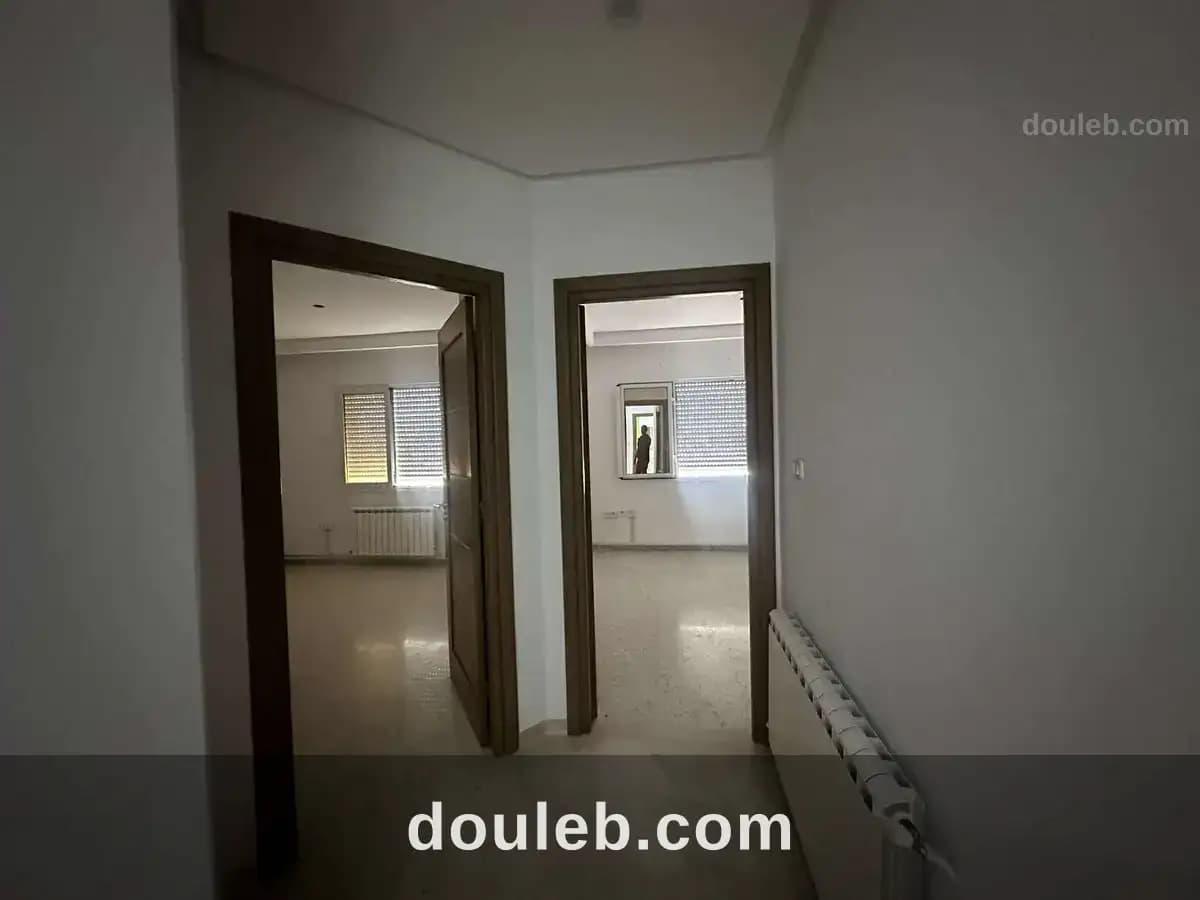 Bureau s3 a rades - Miniature 3
