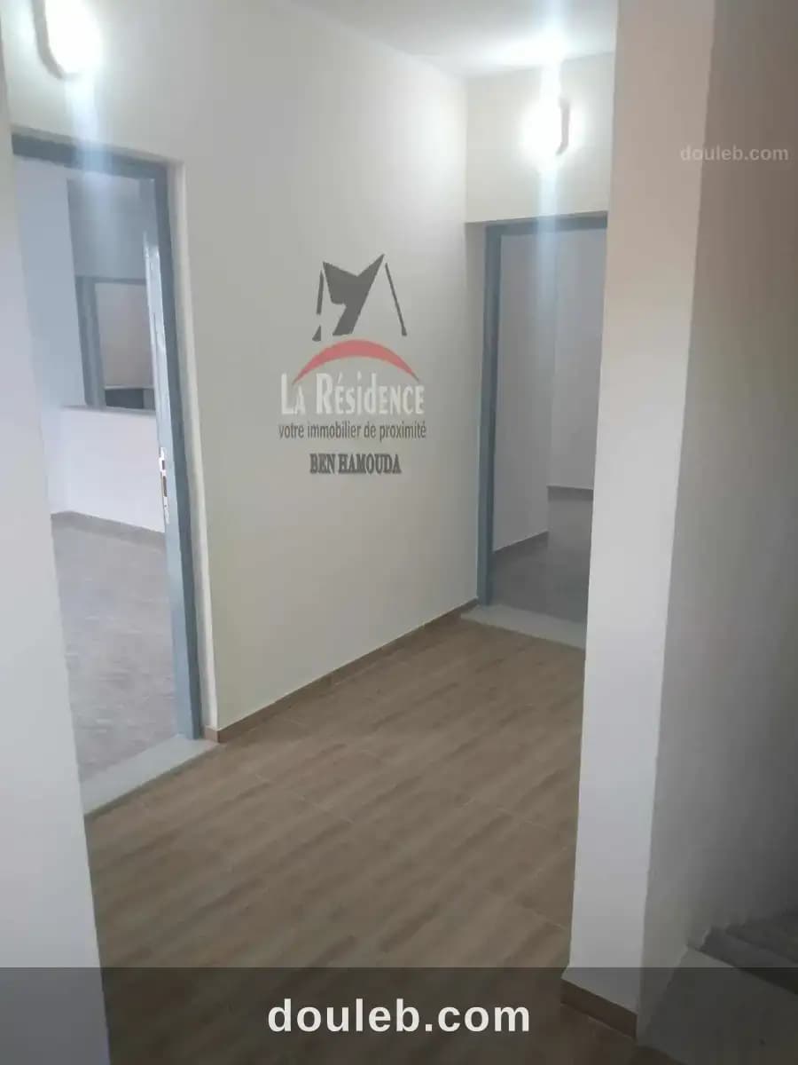 Appartements s1 à usage bureautique - Miniature 3
