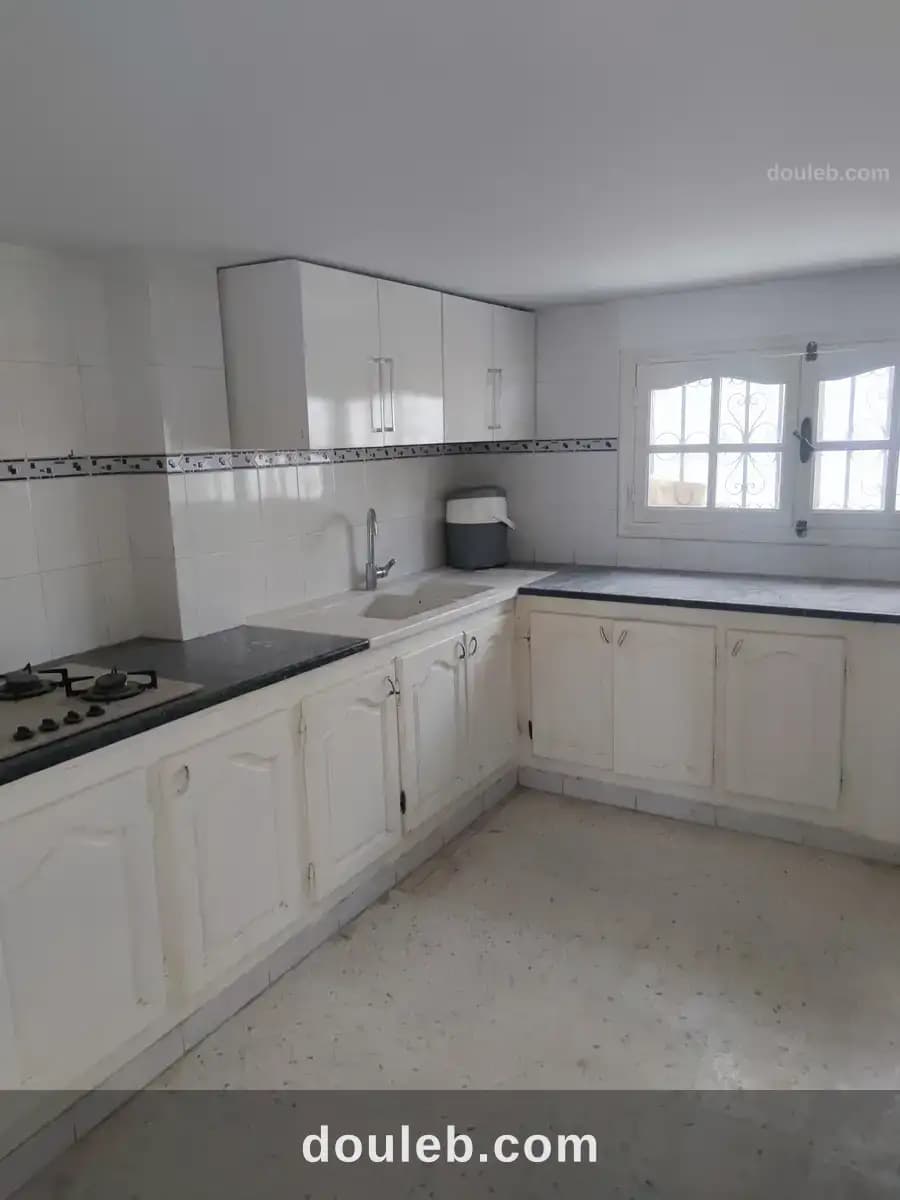 Riadh el andalous coquet rdj villa s3 à Ariana