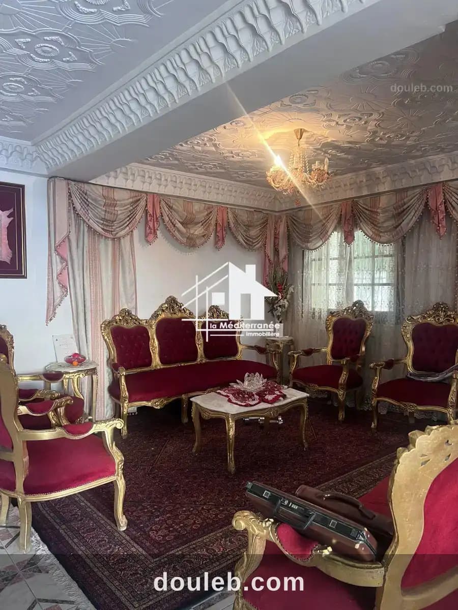 Villa indépendante 2s7 au bardo à Tunis