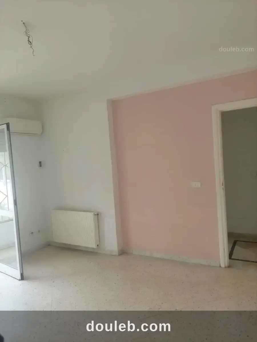 Appartement salon avec deux chambres - Miniature 2