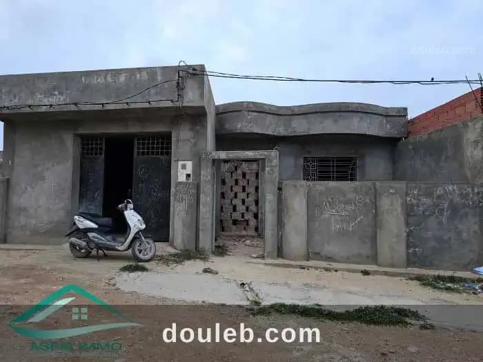 Vt890 maison inachevée 180 m2 à kelibia à Nabeul