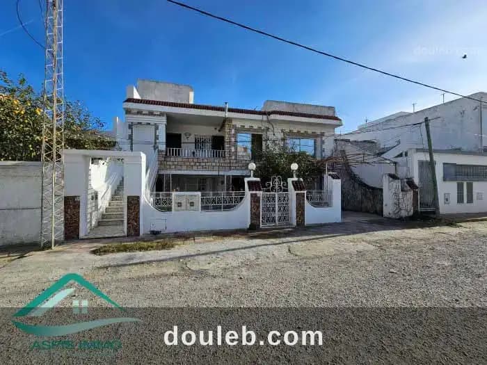 Vt888 villa 300 m2 à cité riadh kelibia à Nabeul