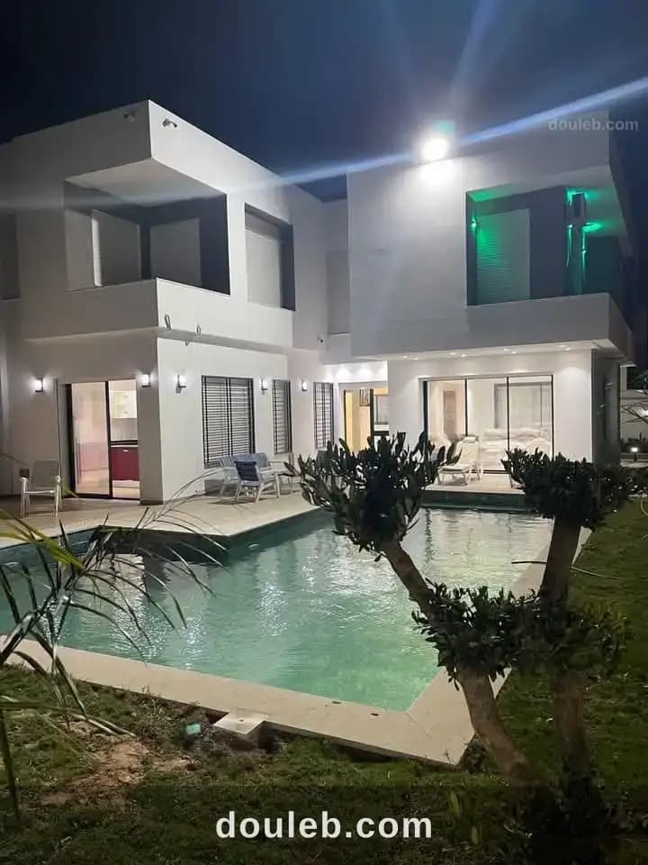 Luxueuse villa avec piscine à kélibia à Nabeul
