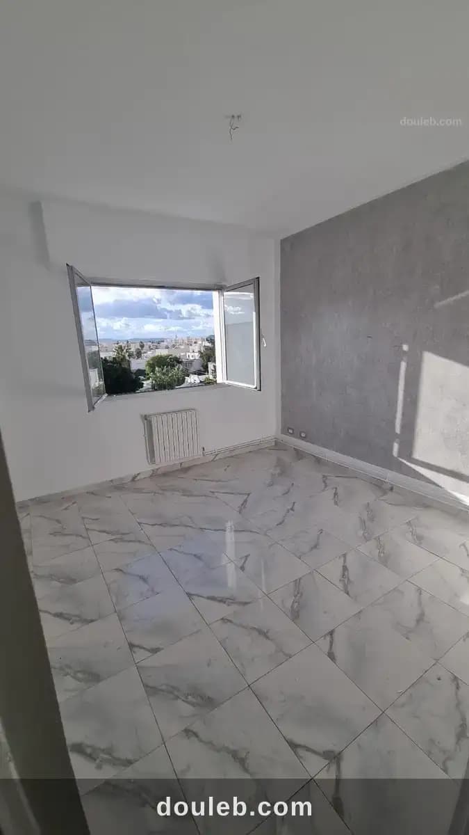 Bel appartement khaznadar emplacement stratégique - Miniature 2