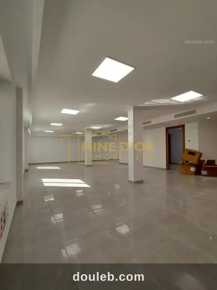 Al plateau en open space 200 m2 au lac 1 à Tunis