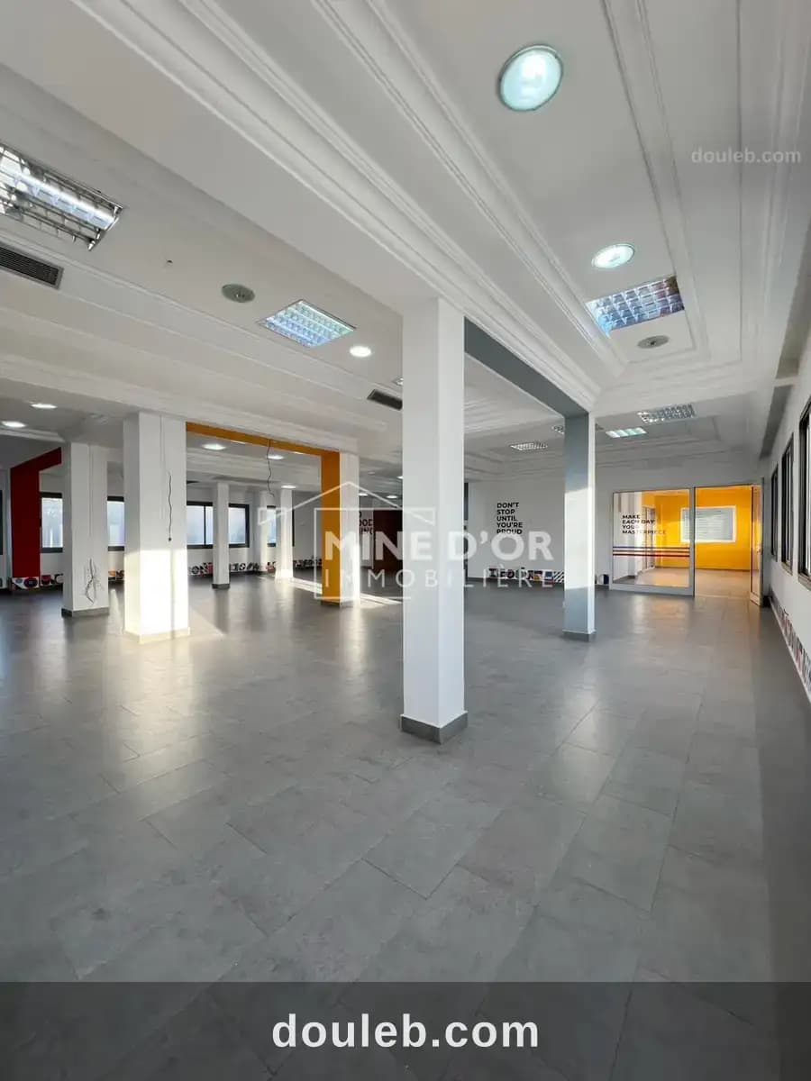 Un plateau en 6 espaces a cité jardins tunis à Tunis