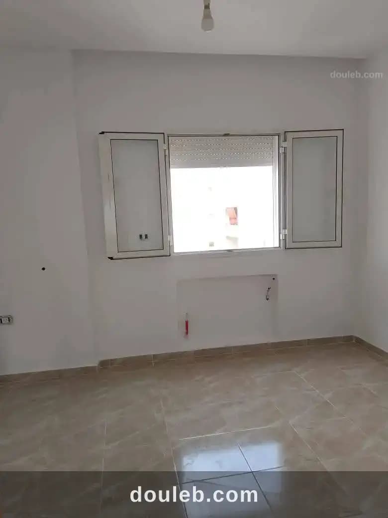 Deuxième étage de villa au mourouj 6 à Ben Arous