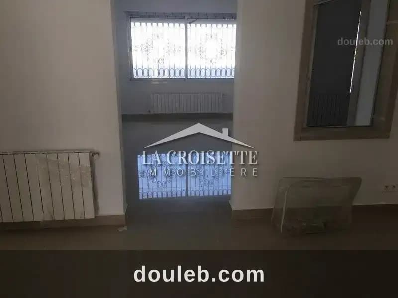 Duplex s4 avec jardin et piscine à la marsa - Miniature 2