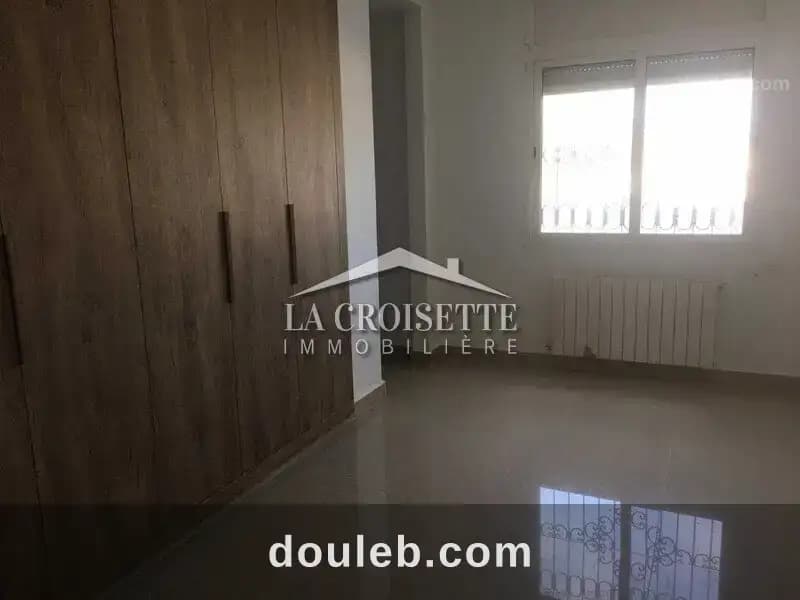Duplex s4 avec jardin et piscine à la marsa - Miniature 4