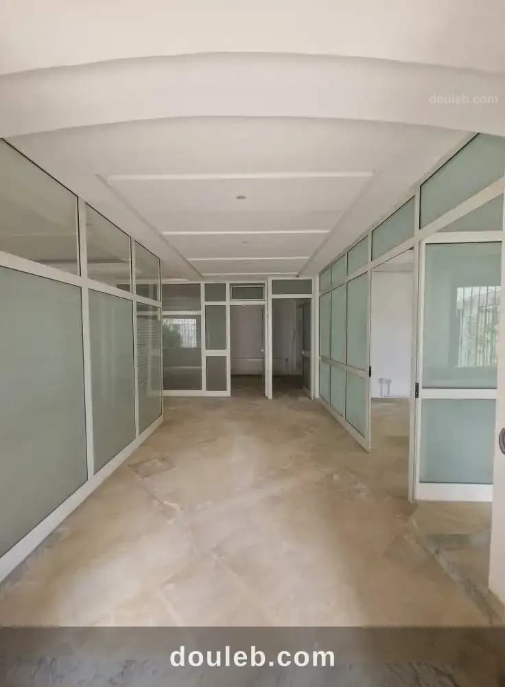 Rez de chaussée de villa pr activité bureautique à Ariana