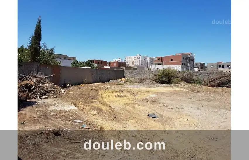 Terrain à soukra de 611m2 avec titre bleu à Ariana