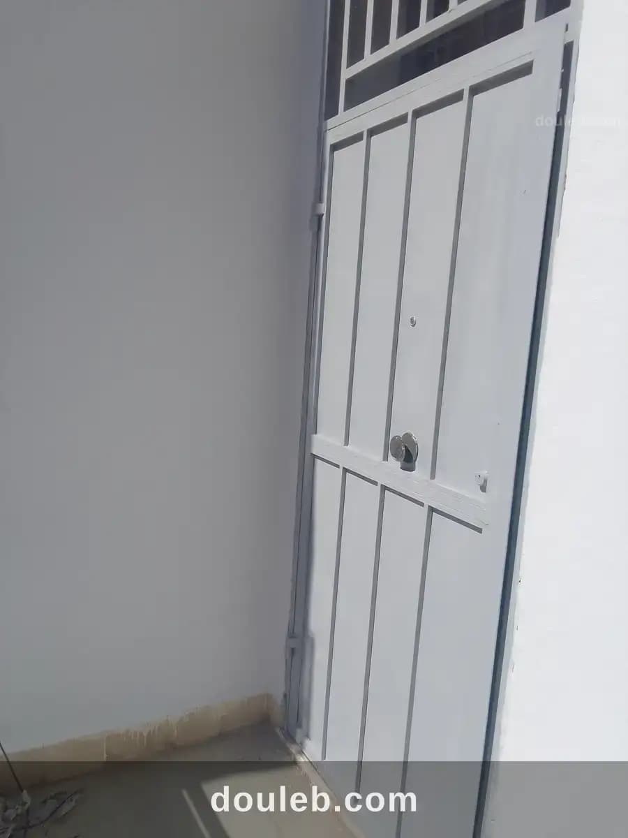 Petit appartement au centre ville au 100 metres à Sfax