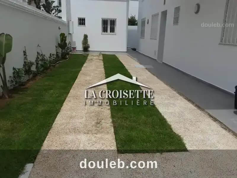 Rez de chaussée s2 aux jardins de carthage à Tunis