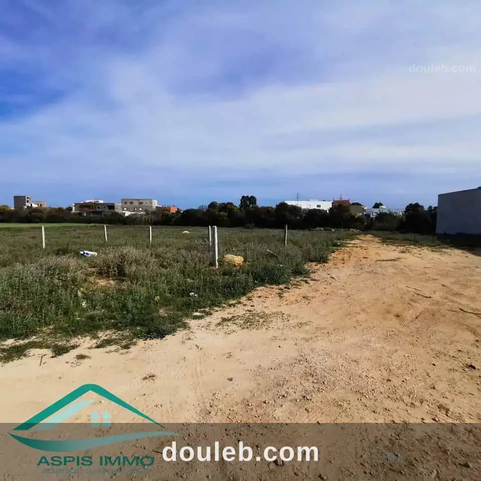 Vt715 terrain 302 m2 à cité el bostene kelibia à Nabeul