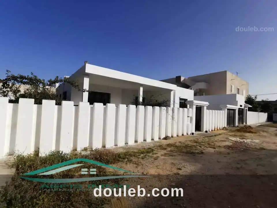 Vt675 villa 512 m2 à cite merdes à Nabeul