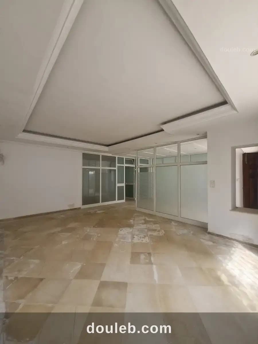 Rezdechaussée de villa pour activité bureautique - Miniature 3