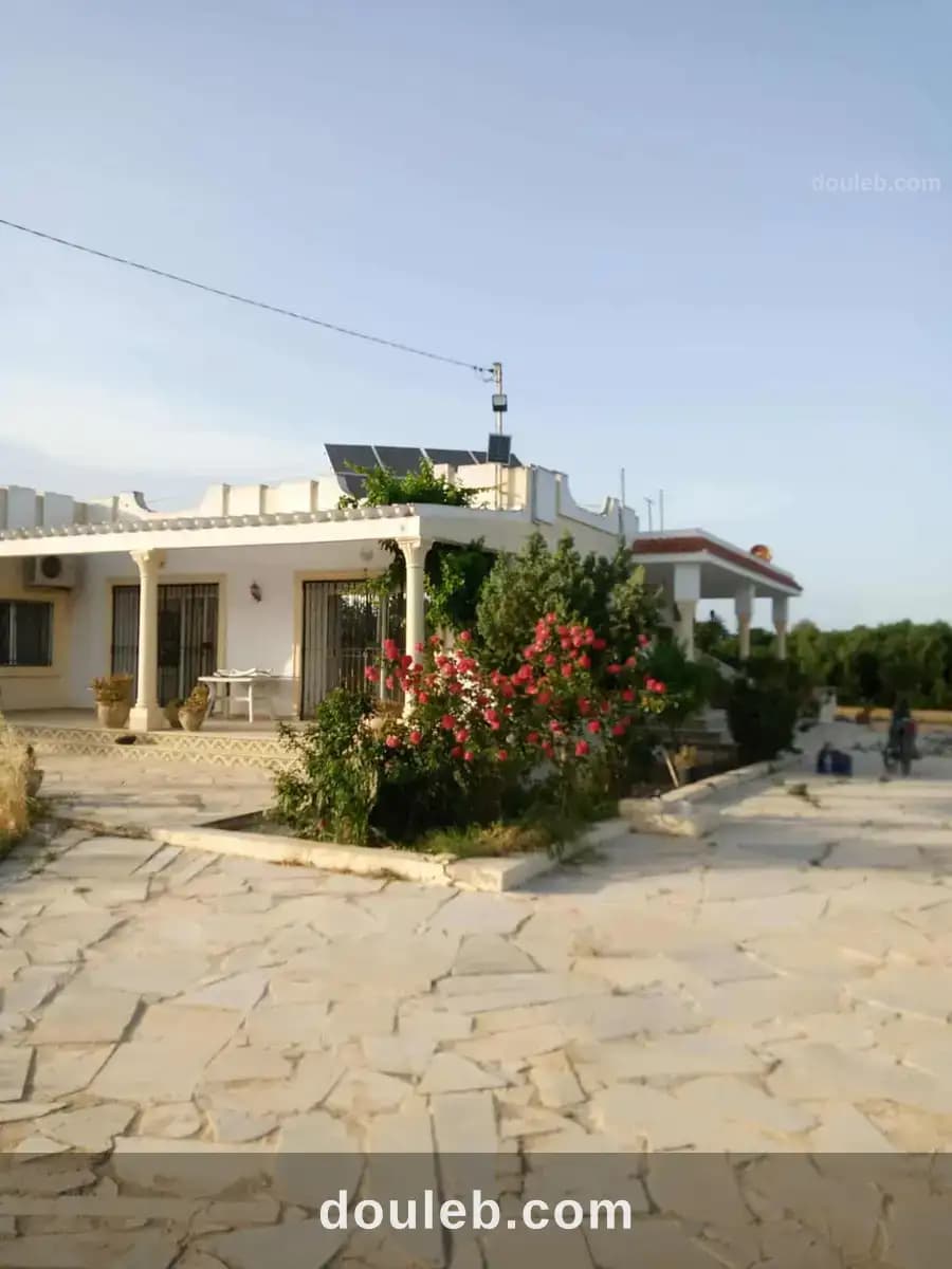 Ferme et villa sur la route principale d'utique à Bizerte